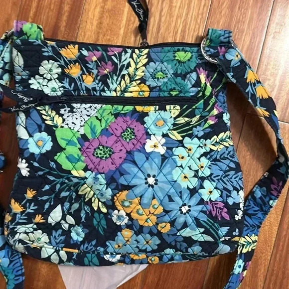 Vera Bradley purse - Picture 2 of 5